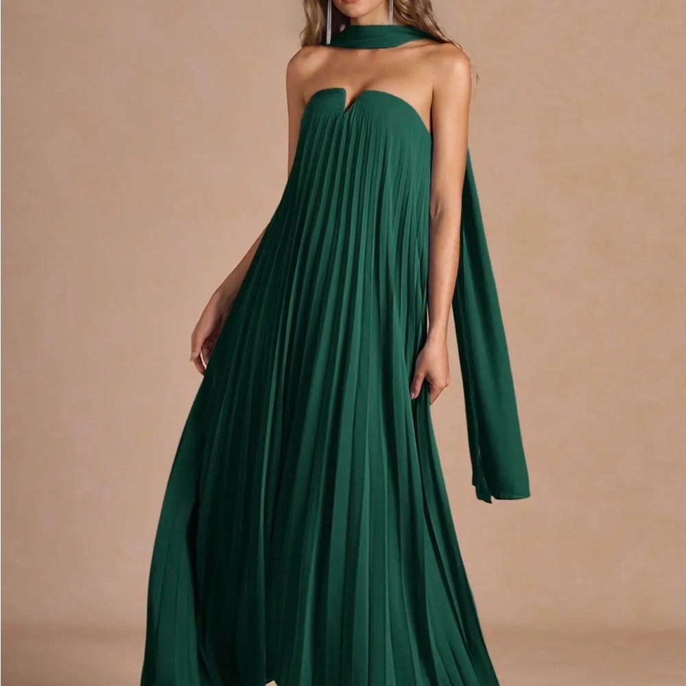 Emerald Green Strapless Pleated Maxi Dress